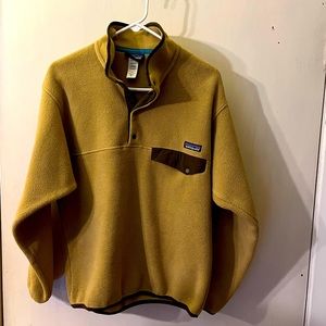 Patagonia men’s small pull over